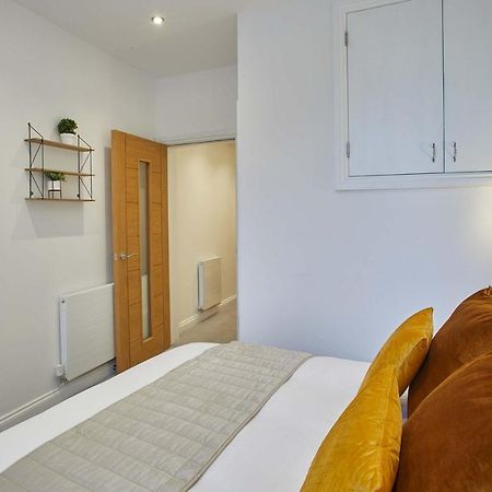 Host & Stay - Apartment One, Hudsons Yard House Whitby Eksteriør billede