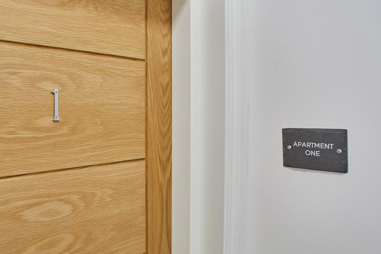 Host & Stay - Apartment One, Hudsons Yard House Whitby Eksteriør billede