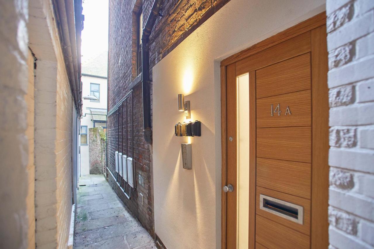 Host & Stay - Apartment One, Hudsons Yard House Whitby Eksteriør billede